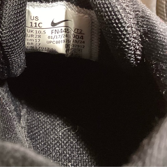 Nike Air Max DN child size 11c Black normal wear - Picture 4 of 10